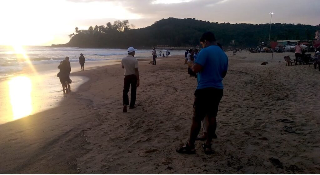 a dynamic view of Baga Beach among north goa beaches.